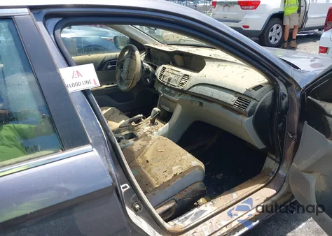 2015 Honda Accord Lx z USA, uszkodzony, nr VIN 1HGCR2F31FA085502